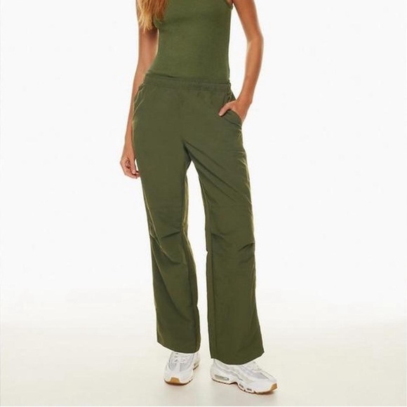SOLD—⭐️TNA Sawyer Pant in Military Green⭐️ - Picture 1 of 6